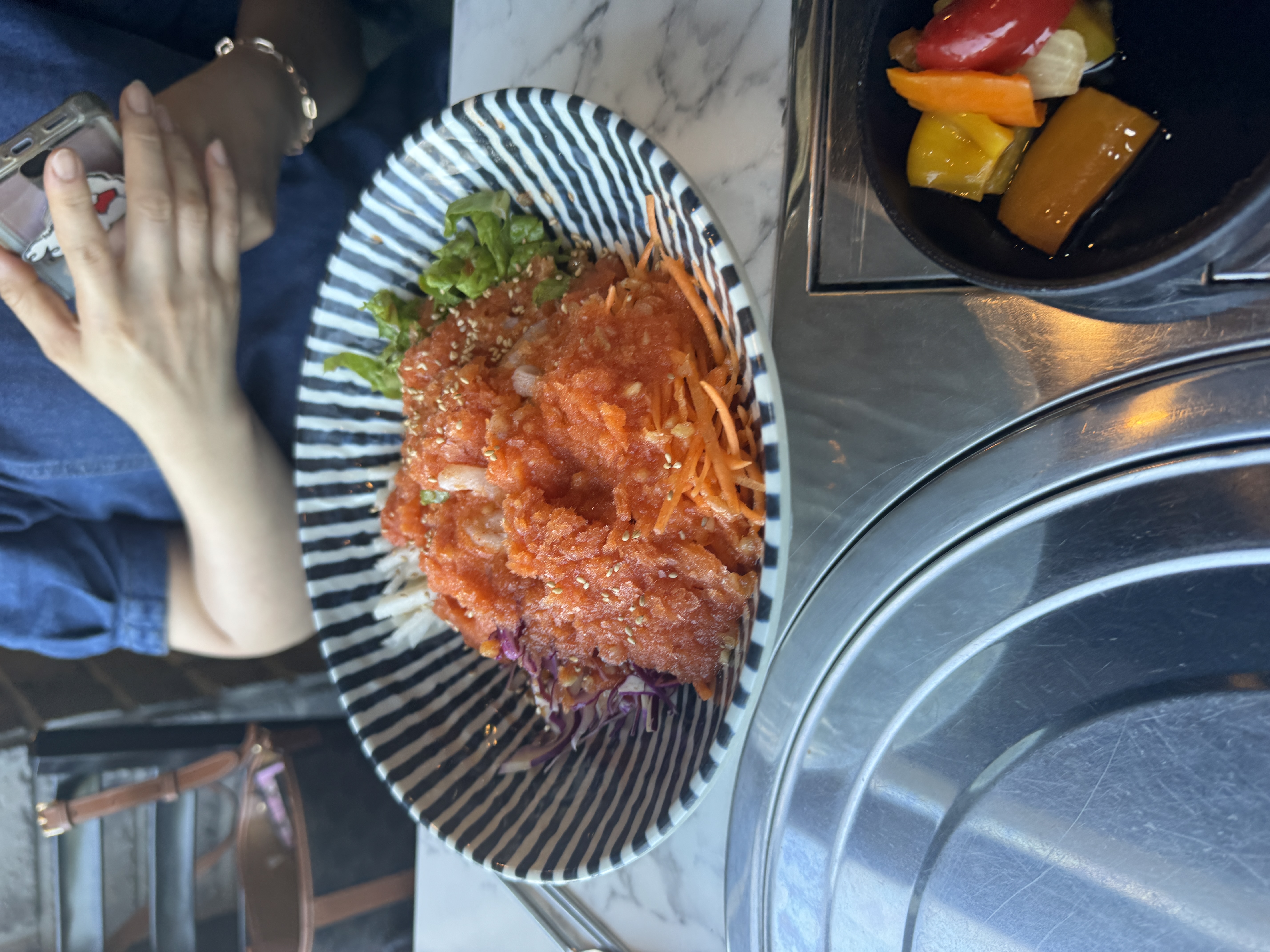 새콤달콤 매콤한 한치 물회
