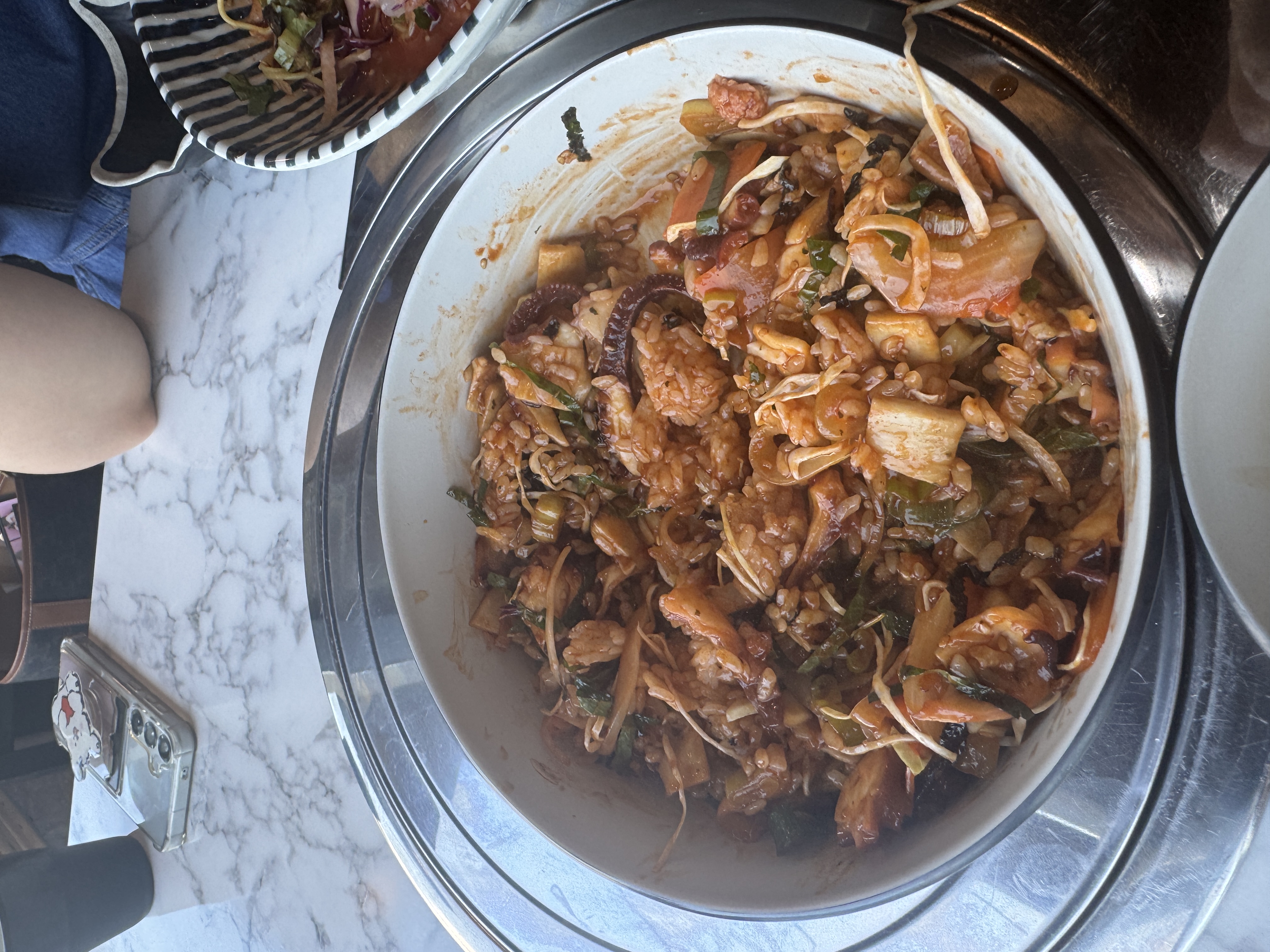 쓱쓱 비벼서 한 입