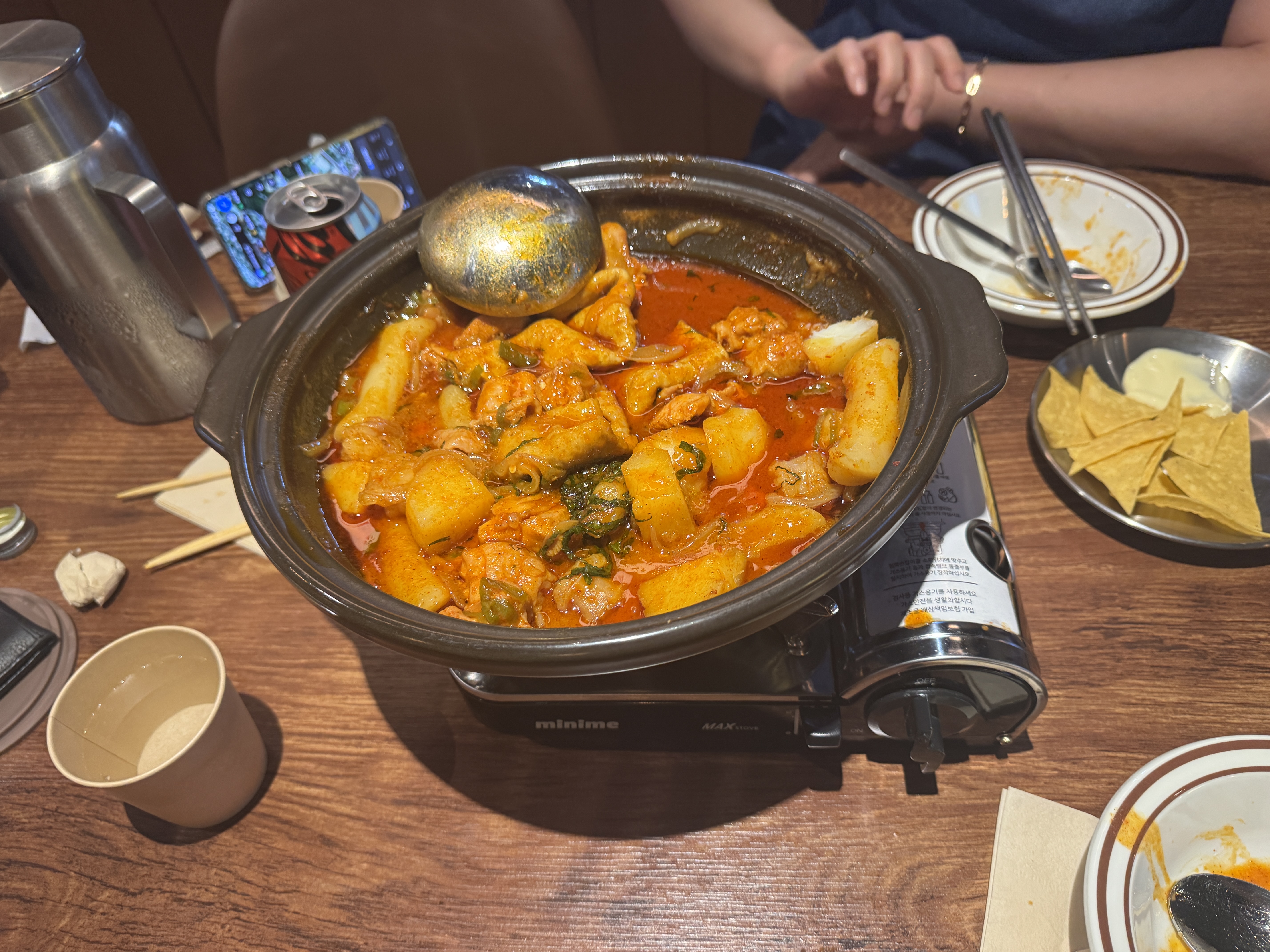 푸짐한 상차림 — 나초까지